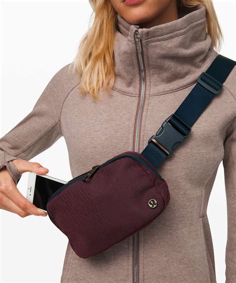 best lululemon crossbody bag.